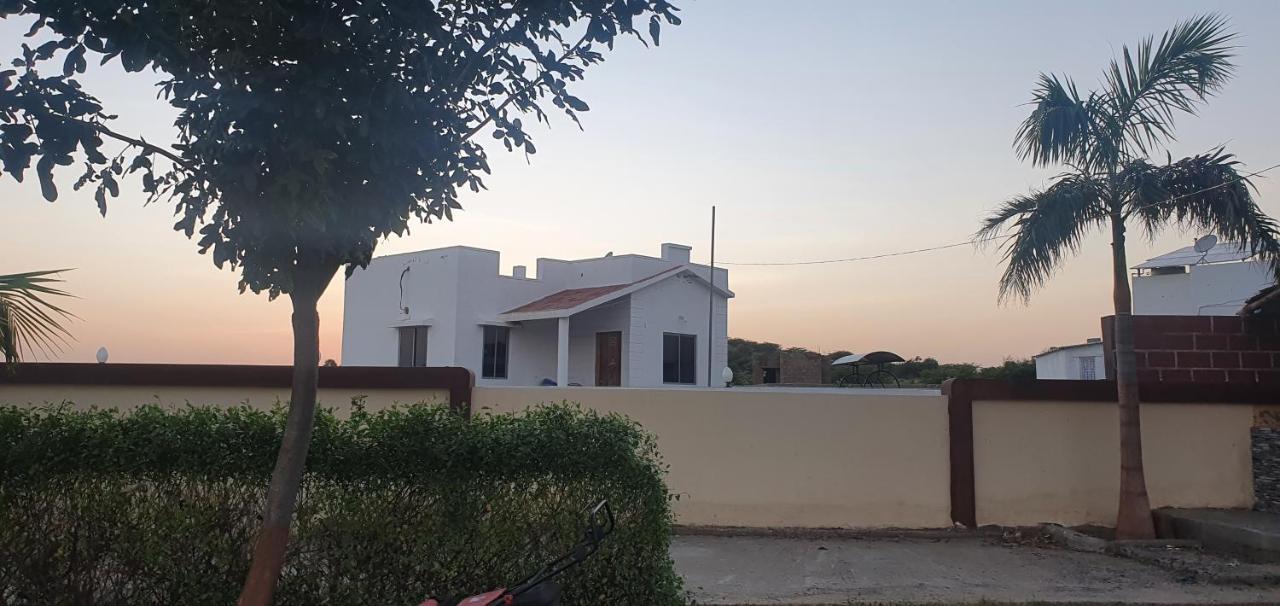 Krishna Farm & Forest Villa Bhuj Eksteriør billede