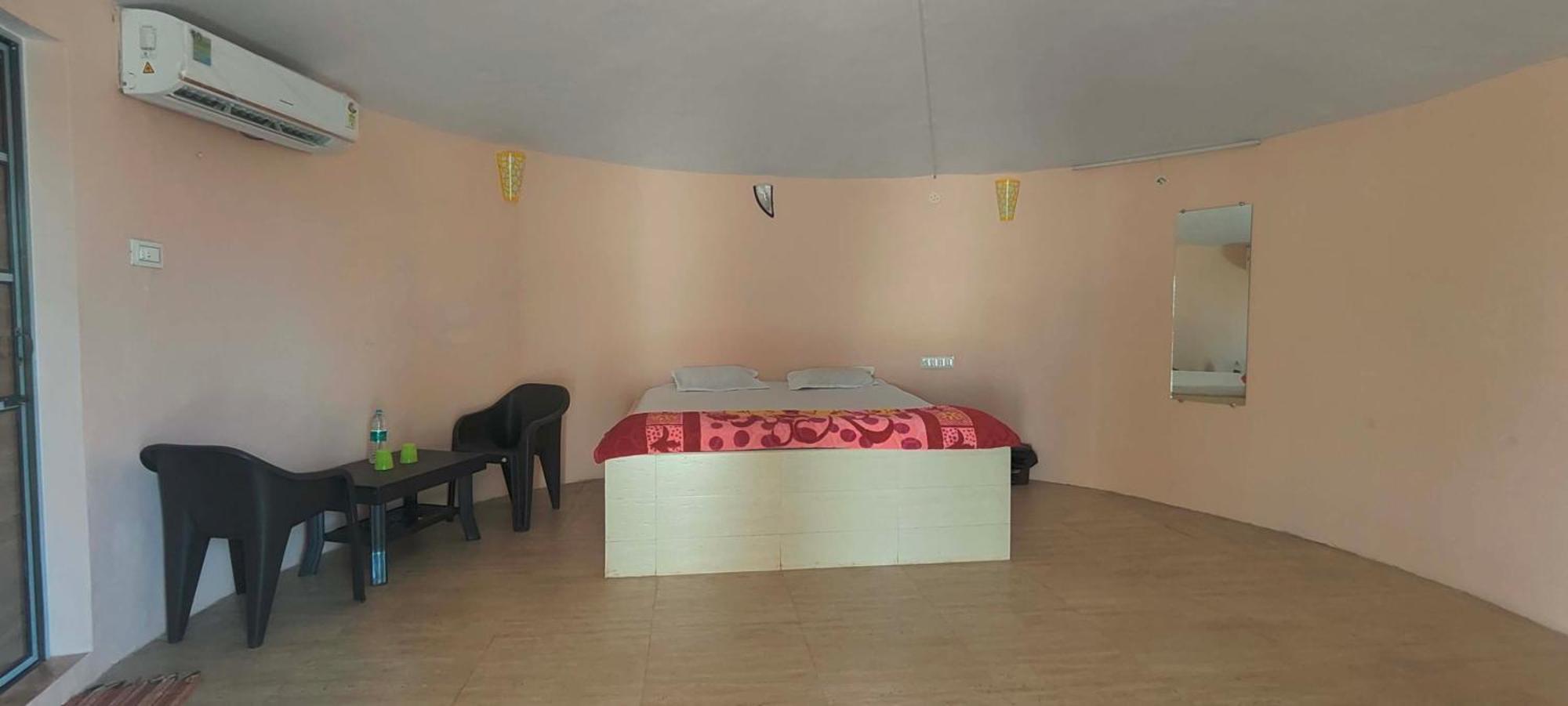 Krishna Farm & Forest Villa Bhuj Værelse billede